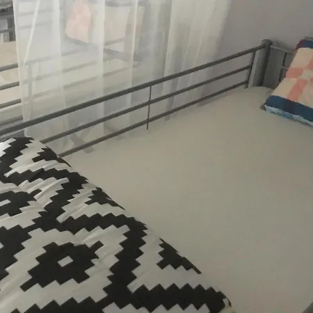 Just For Sleep: Evening With Host Check-in Homestay Bobigny