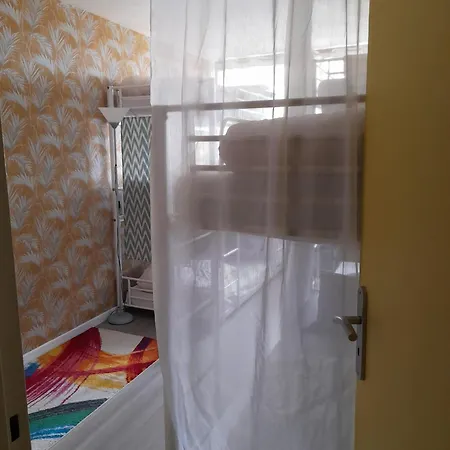 Homestay Just For Sleep: Evening With Host Check-in